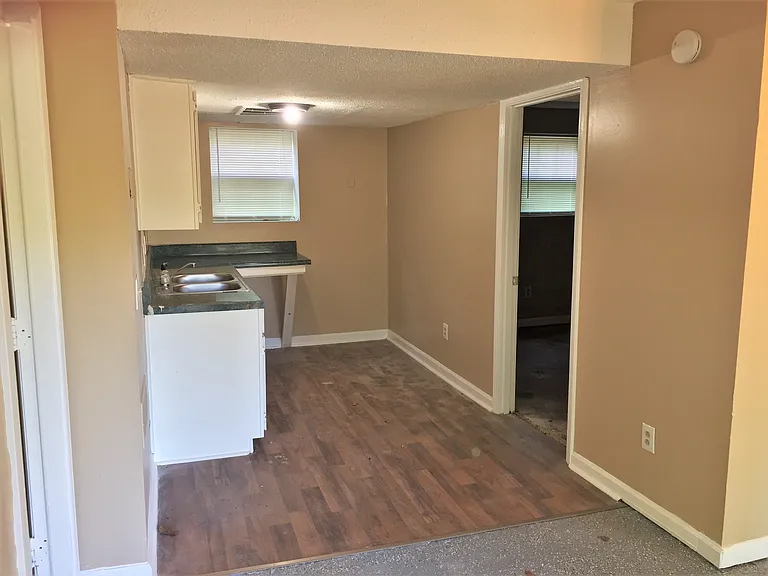 5404 Tracey Dr — Photo 8