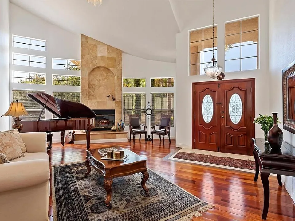 1942 Hemingway Ct