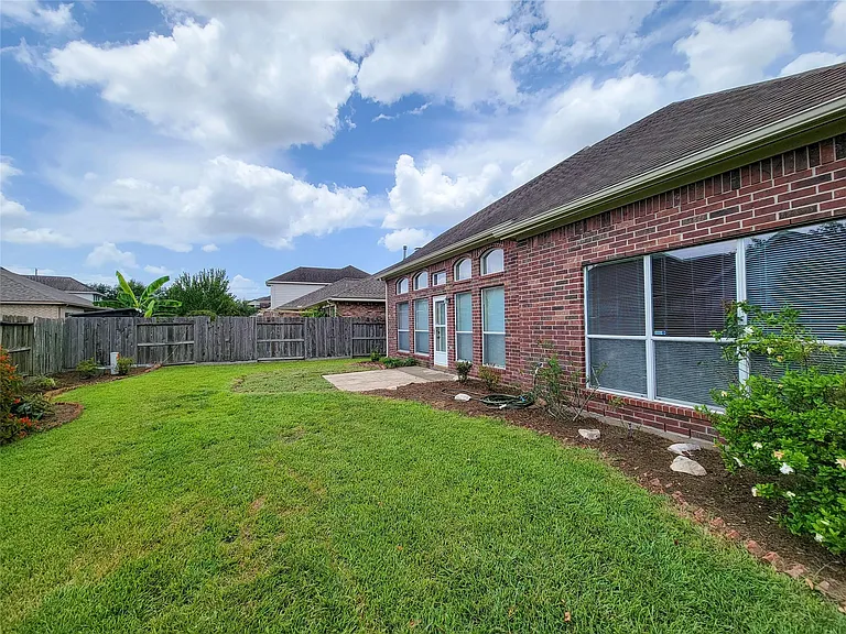 2622 Katie Harbor Dr — Photo 41