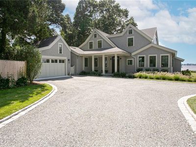 133 Ferry Rd, Bristol, RI, 02809