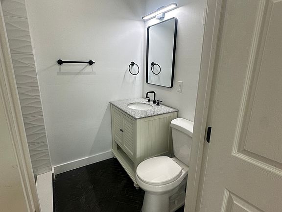 4th image of 1209 NW 9th Ave #1