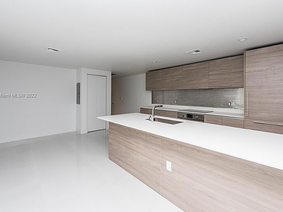4th image of 1300 S Miami Ave #1810
