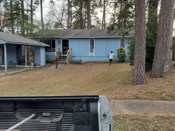 9413 Vanderbilt Dr