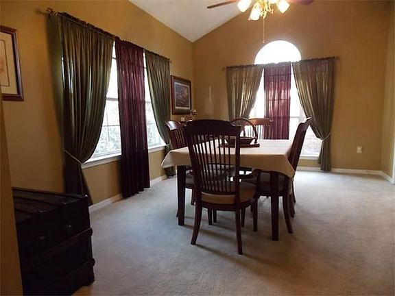 4th image of 6513 Lauren Dr