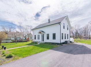 20 Sweet Ln, North Kingstown, RI 02852