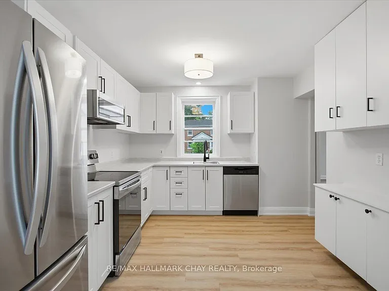 15 Parkside Dr #3 — Photo 16
