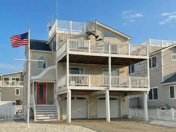 5 W 20th St, Brant Beach, NJ 08008