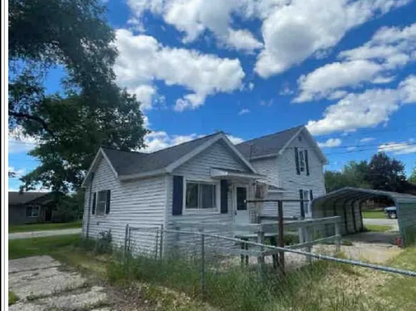 315 W Jefferson St, Evart, MI 49631