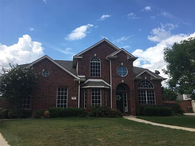 1st image of 463 Lakehurst Dr