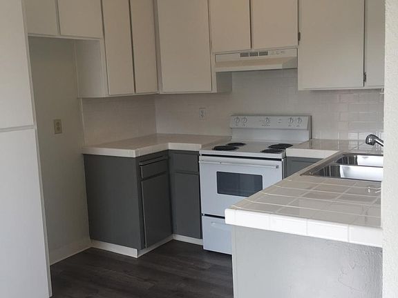 2nd image of 226 S Pleasant Ave