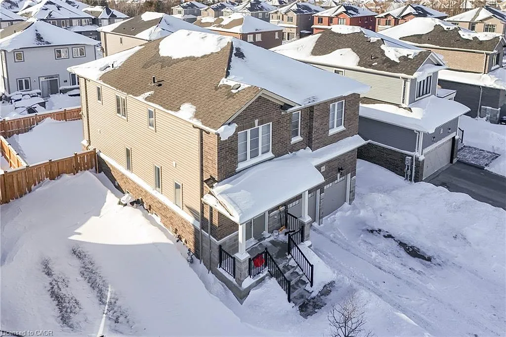 18 Emerald St photo 1