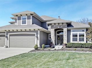 15572 W 163rd Ter, Olathe, KS 66062