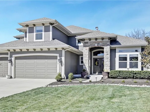15572 W 163rd Ter, Olathe, KS 66062