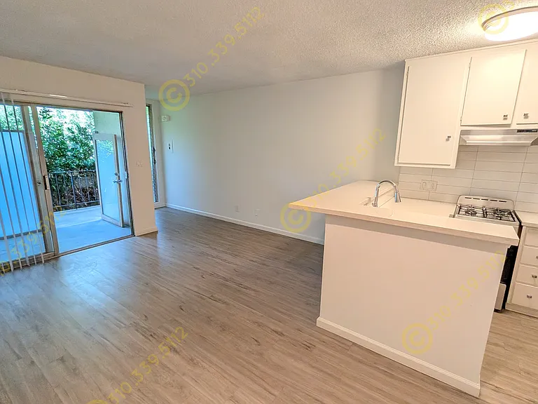 362 S Rexford Dr #9 — Photo 13