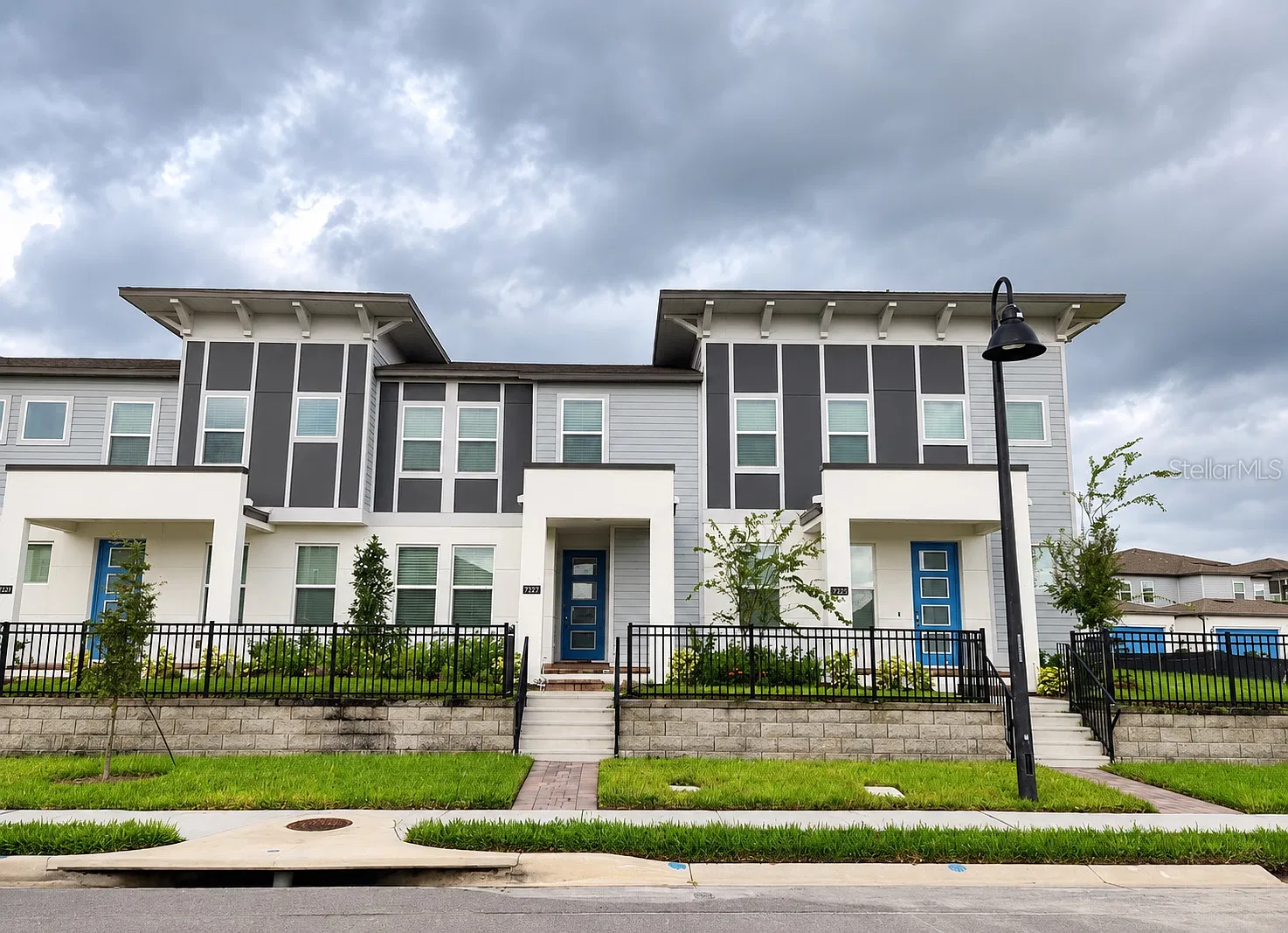 3 bed, 2.5 bath, 1810 sqft, $2,950 — Photo 1