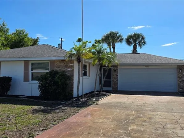 2260 Sandlewood Dr, Venice, FL 34293