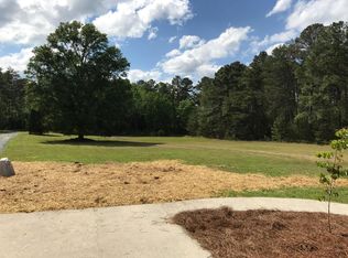 5656 Pineway Ln, Graham, NC 27253