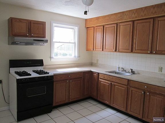 3rd image of 51 Stover Ave