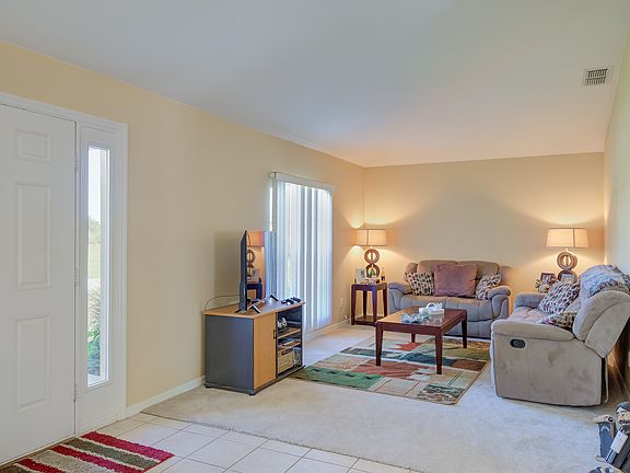4th image of 3605 NE 17th Pl