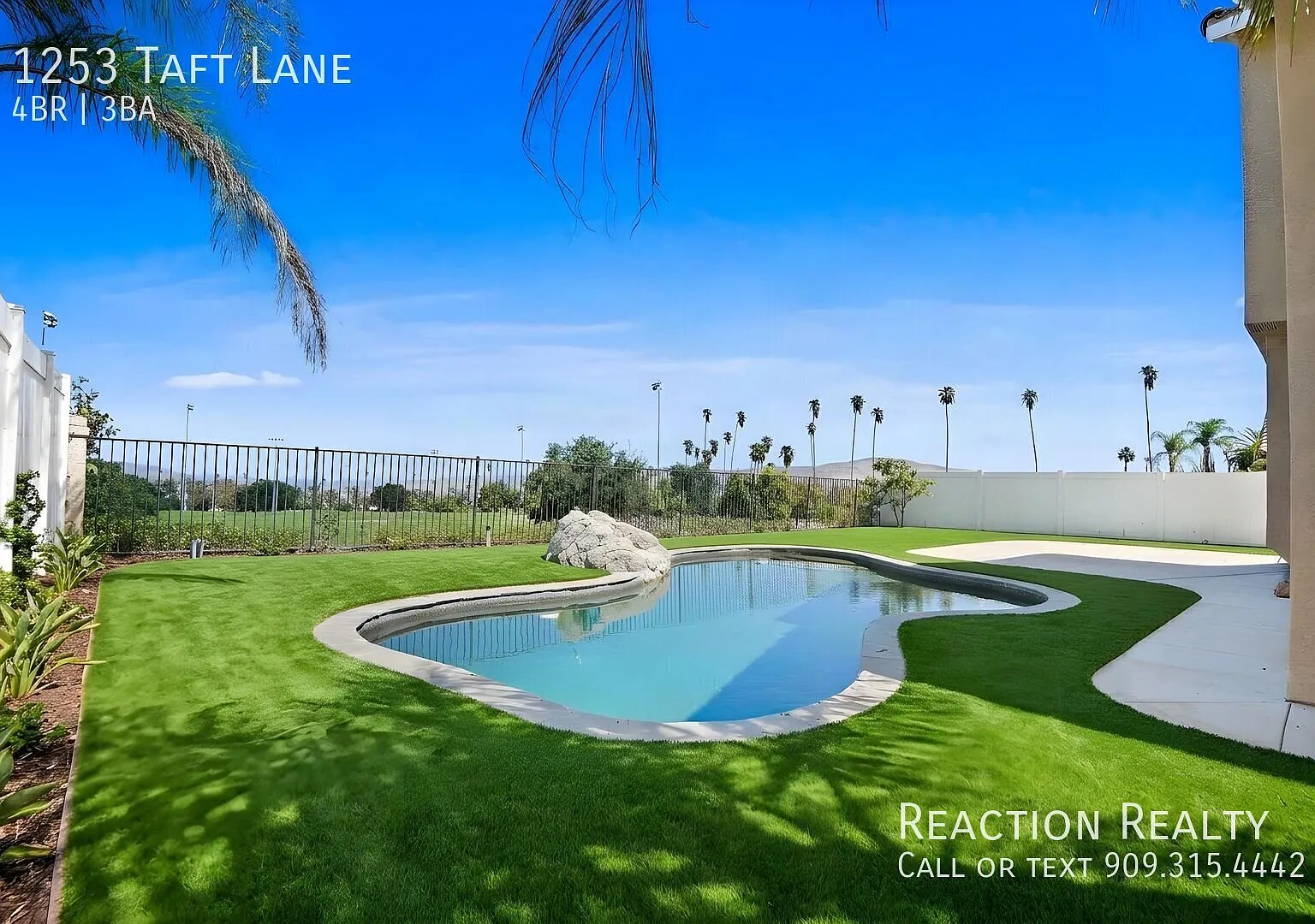 Available now! Great Views 2 story 4/2.5 bath home in Corona Vista for lease! — Photo 2