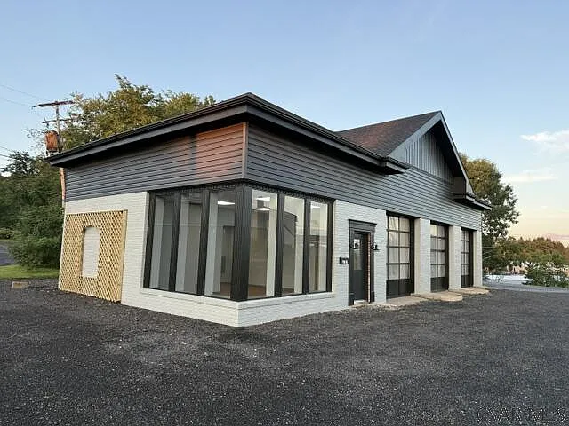 Studio, 1.0 bath, 2109 sqft, $3,900 — Photo 3