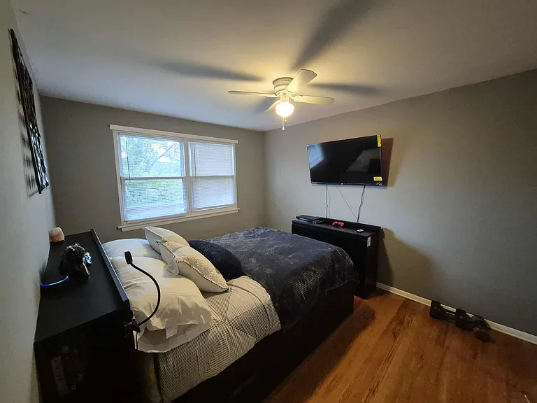 4406 Falls Bridge Dr #G — Photo 10