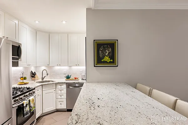 Rented by Halstead Real Estate | media 7