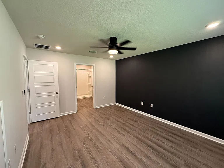 6352 Burrow Ln — Photo 8