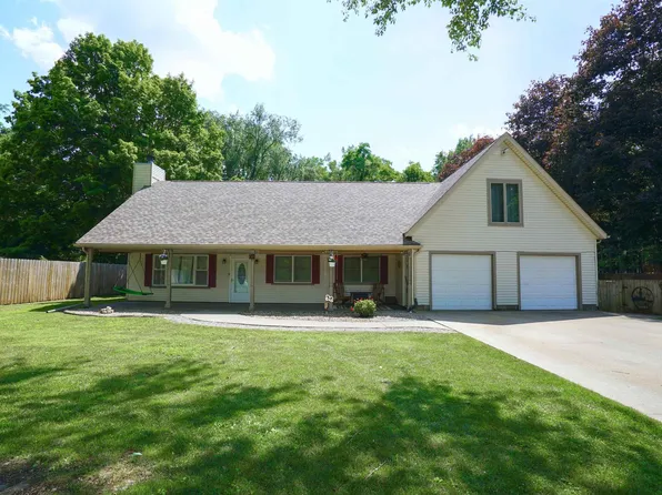 8558 E John Emery Rd, New Carlisle, IN 46552