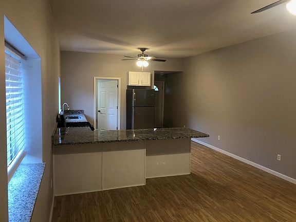 5th image of 1722 Lincoln Ave