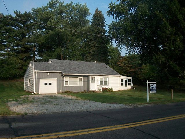 1st image of 224 Parkside Dr