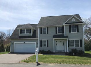 1 Masons Brook Ln, East Windsor, CT 06088
