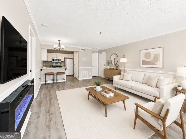 225 Bentley Pl, Tucker, GA 30084