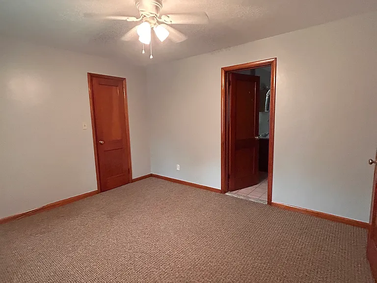 30 Forest Ct — Photo 5