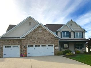 4985 Amesbury Cir NW, Massillon, OH 44646