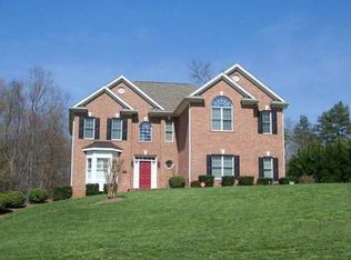 129 E Knoll Brook Dr, Mocksville, NC 27028