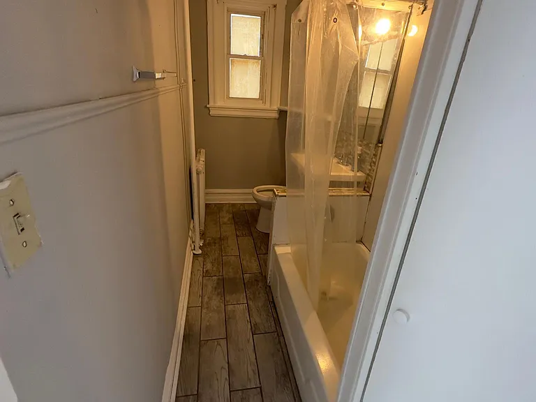 602 N 8th St #1 — Photo 8