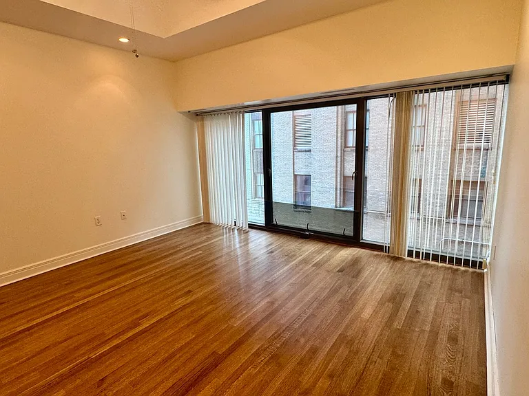1101 Walnut St #501 — Photo 6