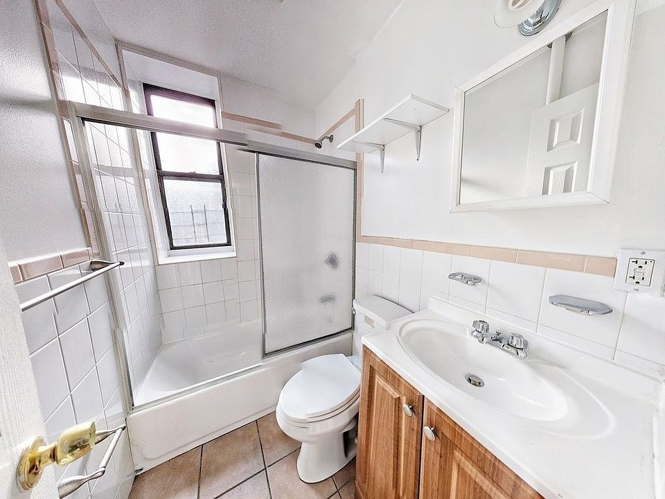 2nd image of 231 Eldridge St #2N