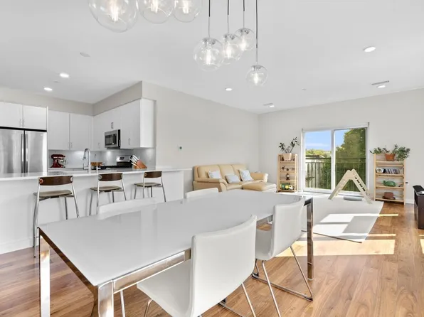 3531 Washington St #326, Boston, MA 02130
