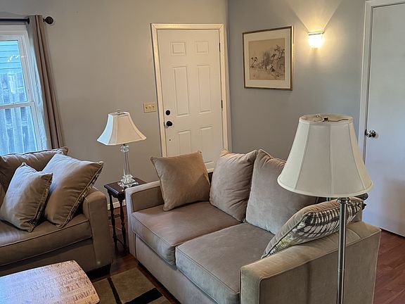 5th image of 23900 Hedgewood Ave