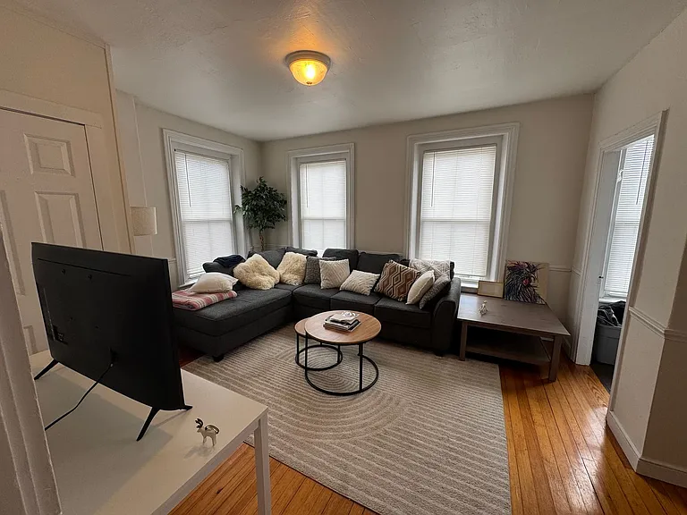 22 Market St #3 — Photo 2