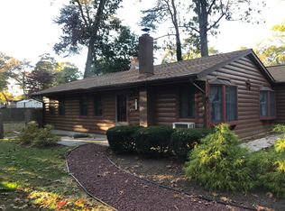 306 Cedar Ln, Mount Laurel, NJ 08054