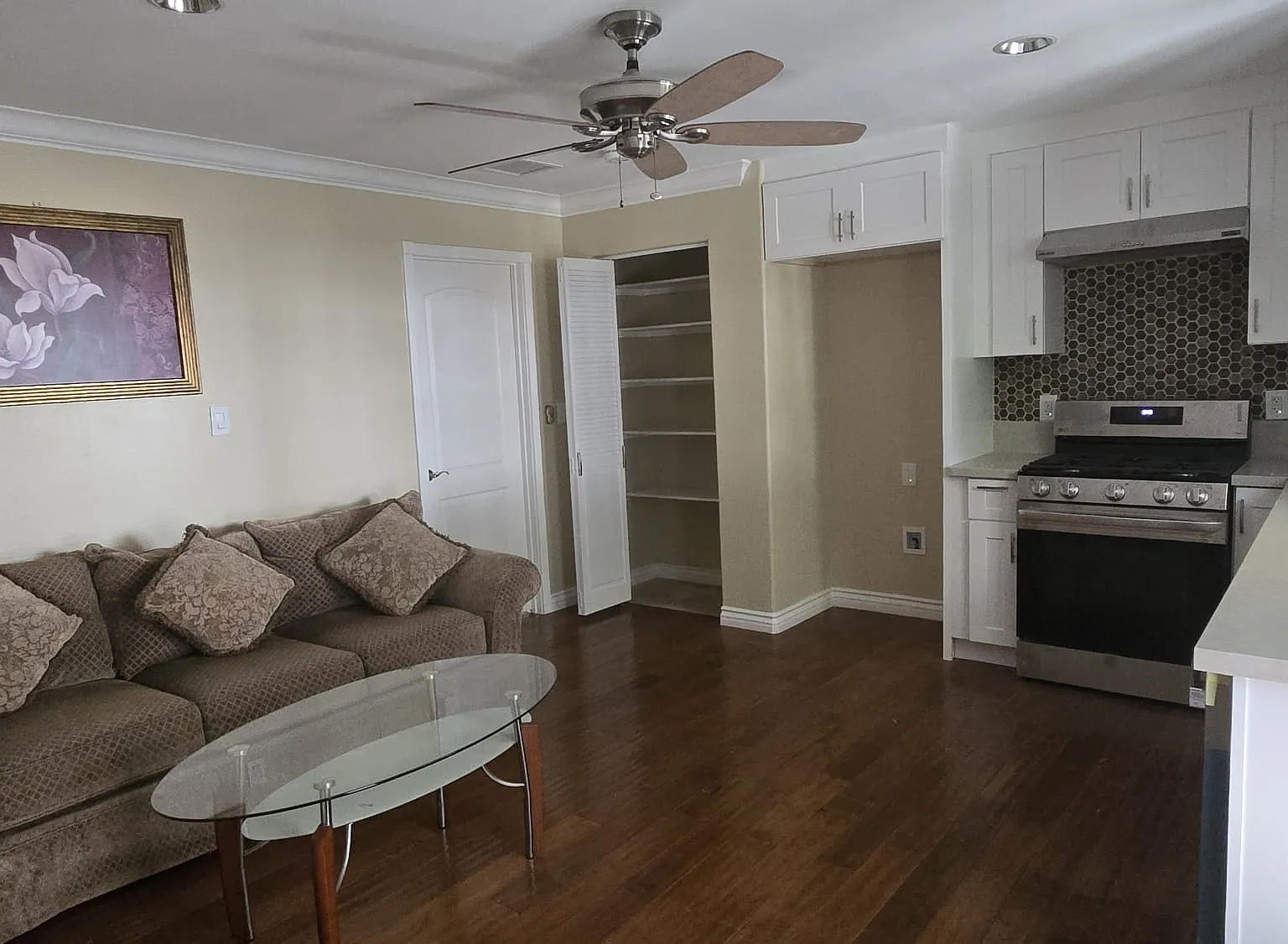1 bed, 2579 sqft, $2,500 — Photo 2