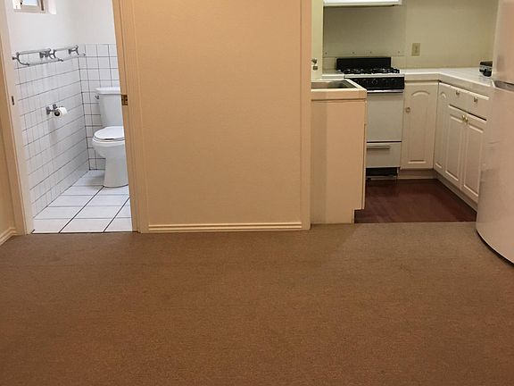 2nd image of 1032 Adams St #5