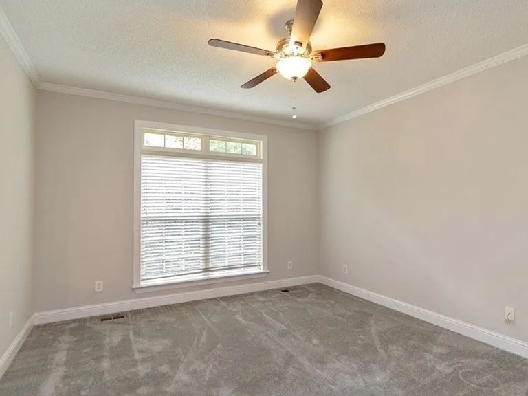 224 High Ridge Ct — Photo 10