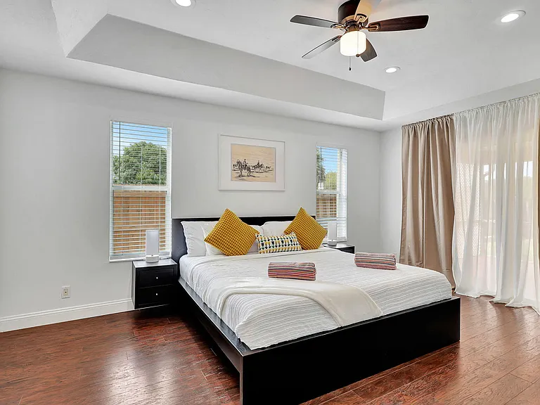 13805 Sheffield St — Photo 19
