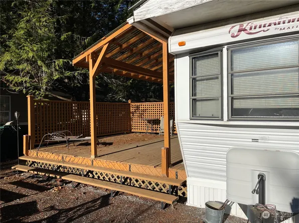 25 W Big River Boulevard, Deming, WA 98244