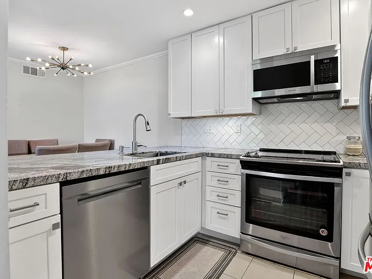 5003 Westpark Dr #103 — Photo 8
