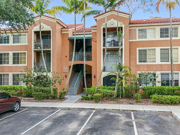 2nd image of 4852 N State Rd Unit 3103